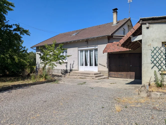 Lovely Light Property a Few Mintutes from Saint Sulpice Les Feuilles