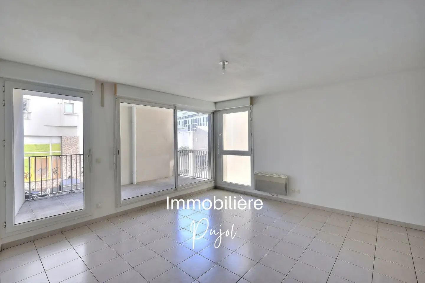 Apartment for sale in Marseille 2ème arrondissement — 2 bedrooms, 65 m²
