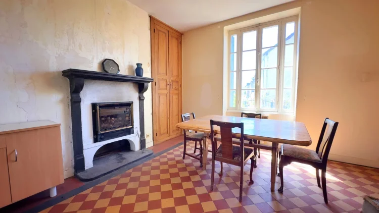 Town Centre Property with Huge Potential photo 3