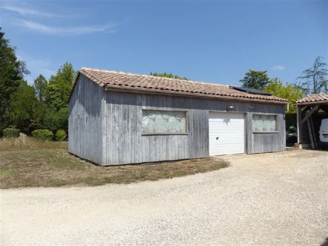 Wooden House (100 m²) in a Quiet Area with a Magnificent View photo 3