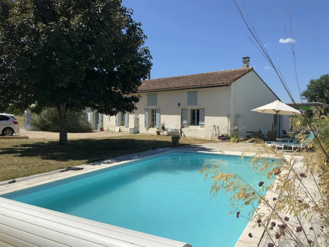 Spacious 4 Bed 4 Bath Charentaise with Pool Close to Village