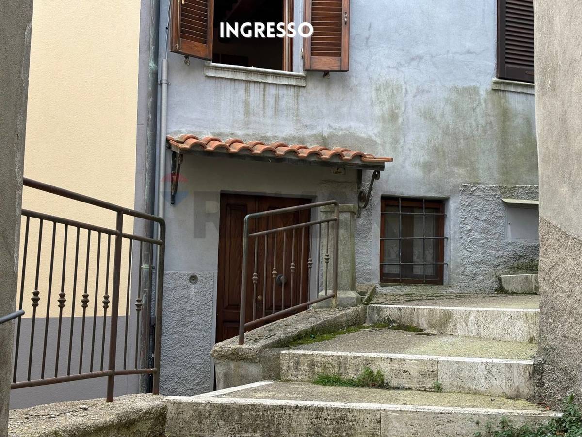 Property in Castell Azzara photo 5