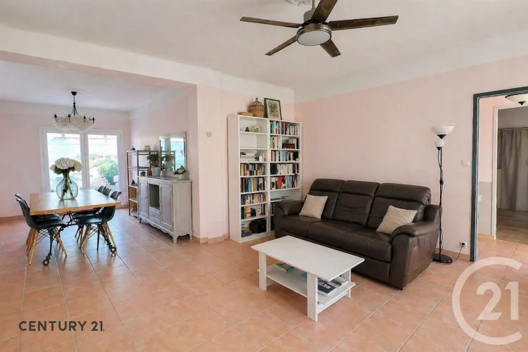 Mediterranean Ambiance on a 30 m² Terrace in Carpentras photo 2