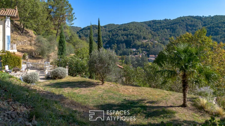 A Charming Little Retreat with Views over the Hills above Vals-Les-Bains. photo 2