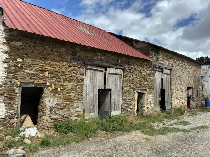 4 Bed House for Sale in Saint-Méard photo 2