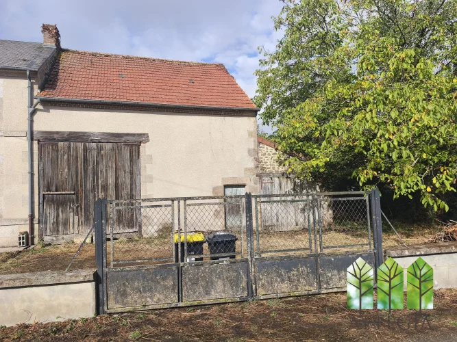 Detached Country House with Barn and Garden photo 4