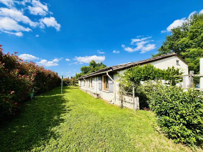 Character 3 Bed Stone Cottage with Countryside Views photo 2