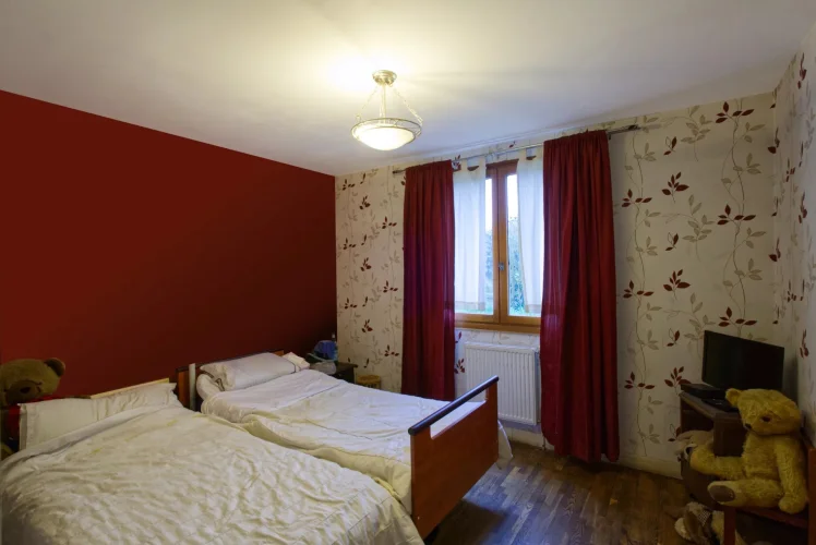 2 Bed Bungalow Plus Large Barn on Edge of Small Village photo 5