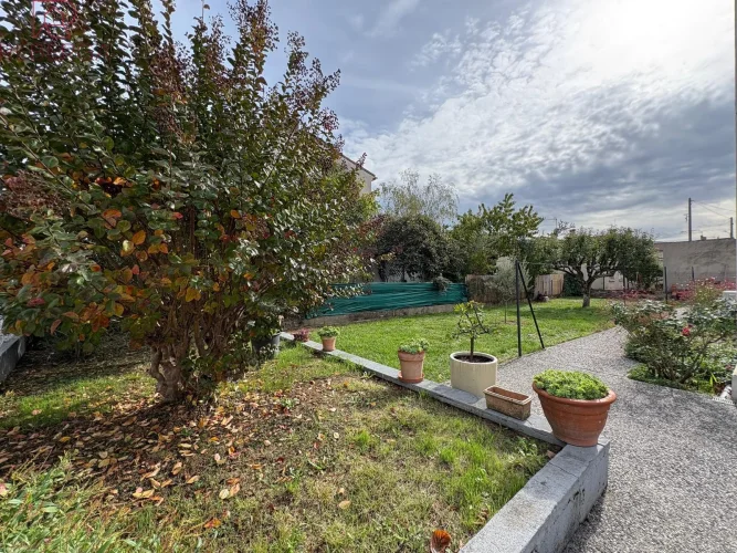 House in Labruguière photo 4