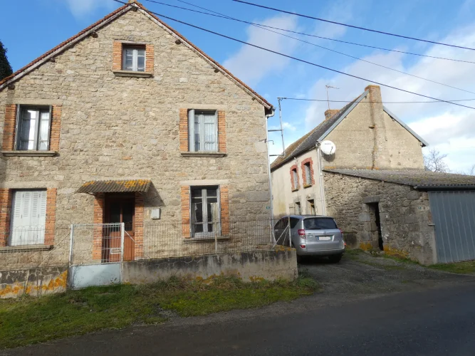 Two Houses for Renovation with Attached Barns and Outbuildings photo 4
