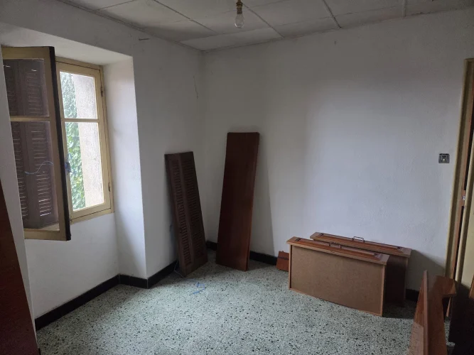 Low Price in South Corsica: 2-Room Apartment to Renovate in a Village House photo 3