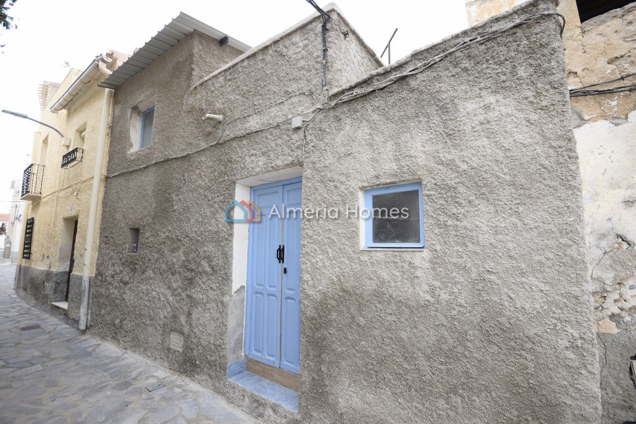 Townhouse for sale in Somontín, Almería photo 3