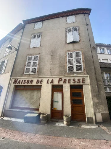 Building (Poss 3 Lots)
