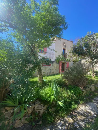 Charming Bright House with Good Rental Potential in the Heart of Laurabuc - 11400 Aude - Occitanie