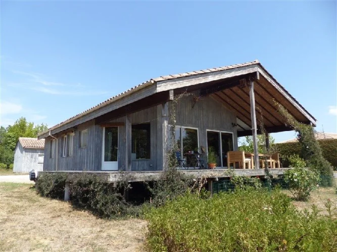 Wooden House (100 m²) in a Quiet Area with a Magnificent View