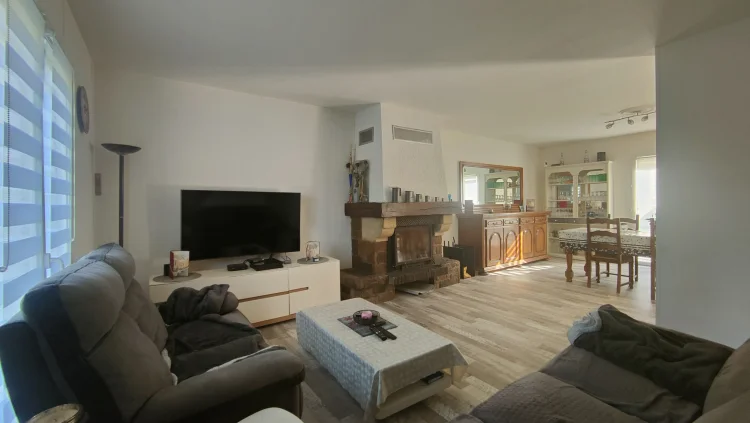 20 Minutes from Gisors, Renovated House of 150 M2 Living Space on 800 M2 photo 2