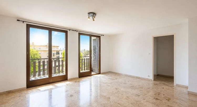 Bright T3 Apartment with Terrace - Investor Project
