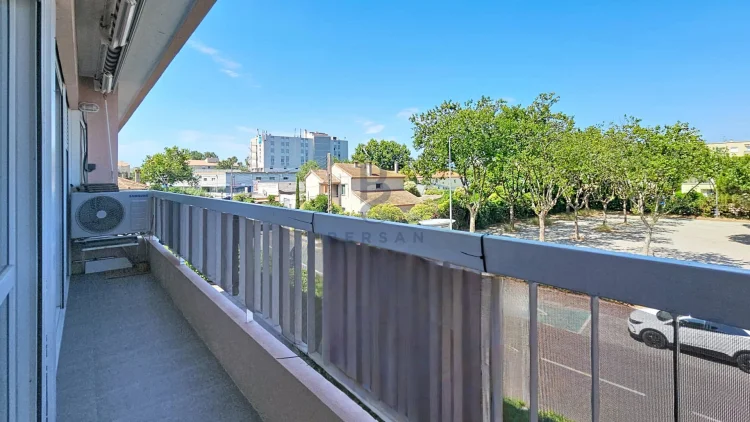 Fréjus - Bright 3-Room Apartment - Secured Residence - Close to Amenities photo 5
