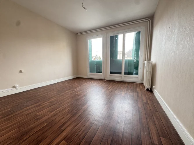 Apartment with Beautiful Volumes Boulevard De Courtais photo 5