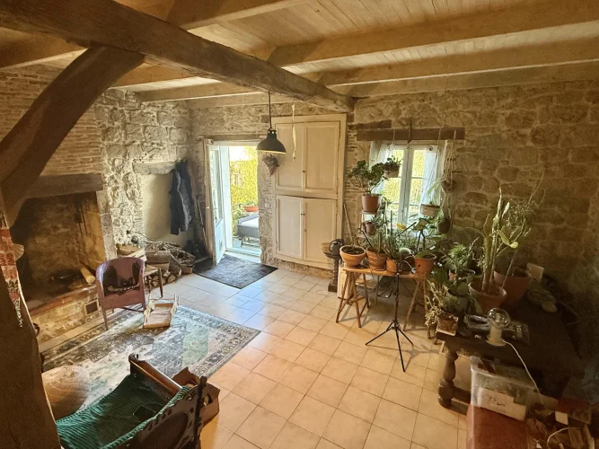 Lauzerte. Stone Village House, Garden and Beautiful Views photo 5