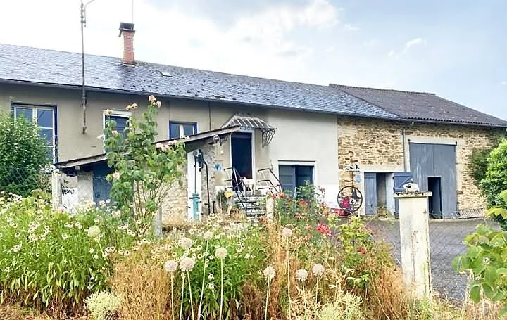 Stone and Slate Property(East West Facing;80 sqm), Lies in the Countryside, in the Area Chateauneuf