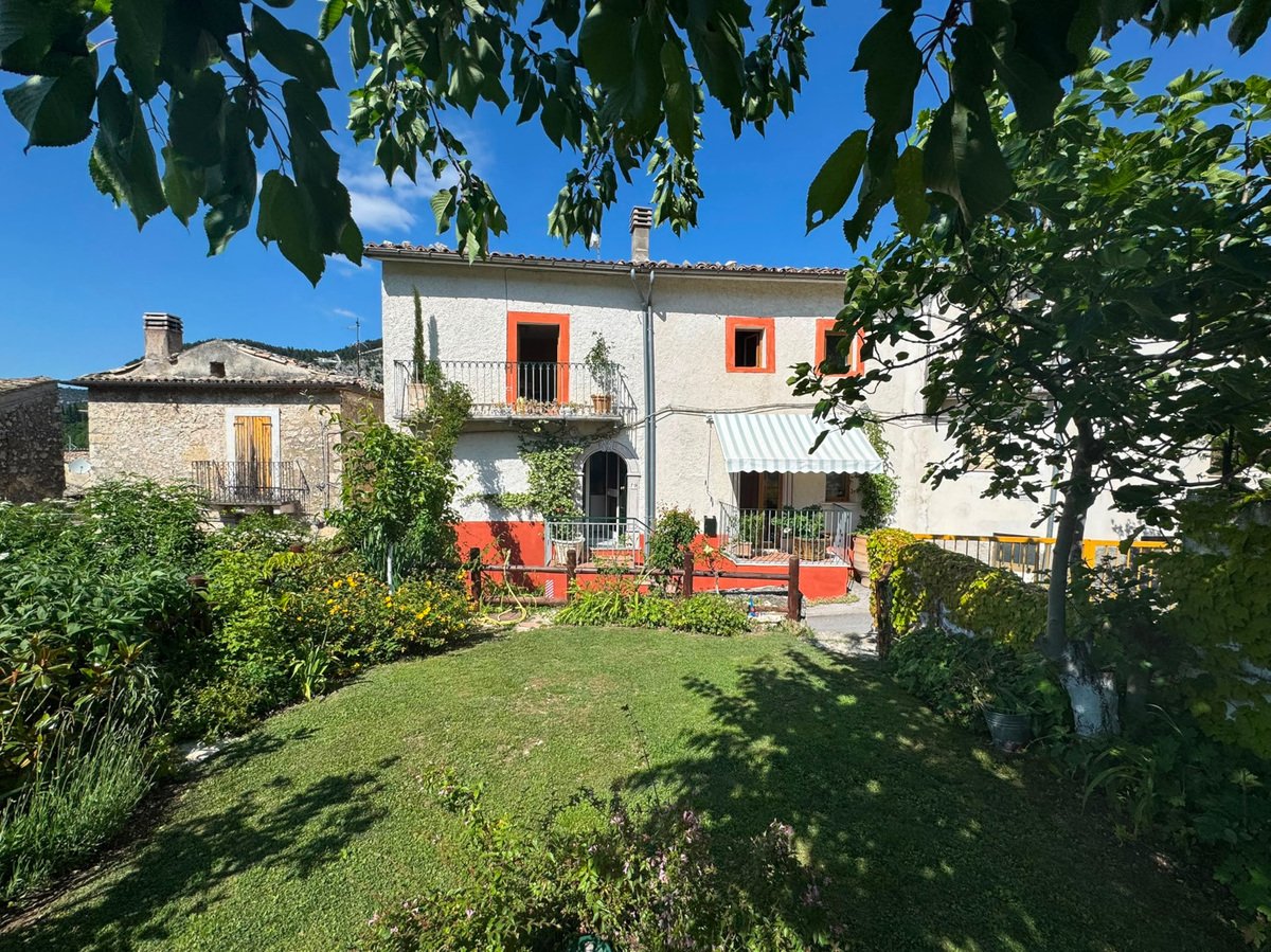 2 bedrooms semi-detached house, 139 m² Caramanico Terme, Pescara (province) photo 2