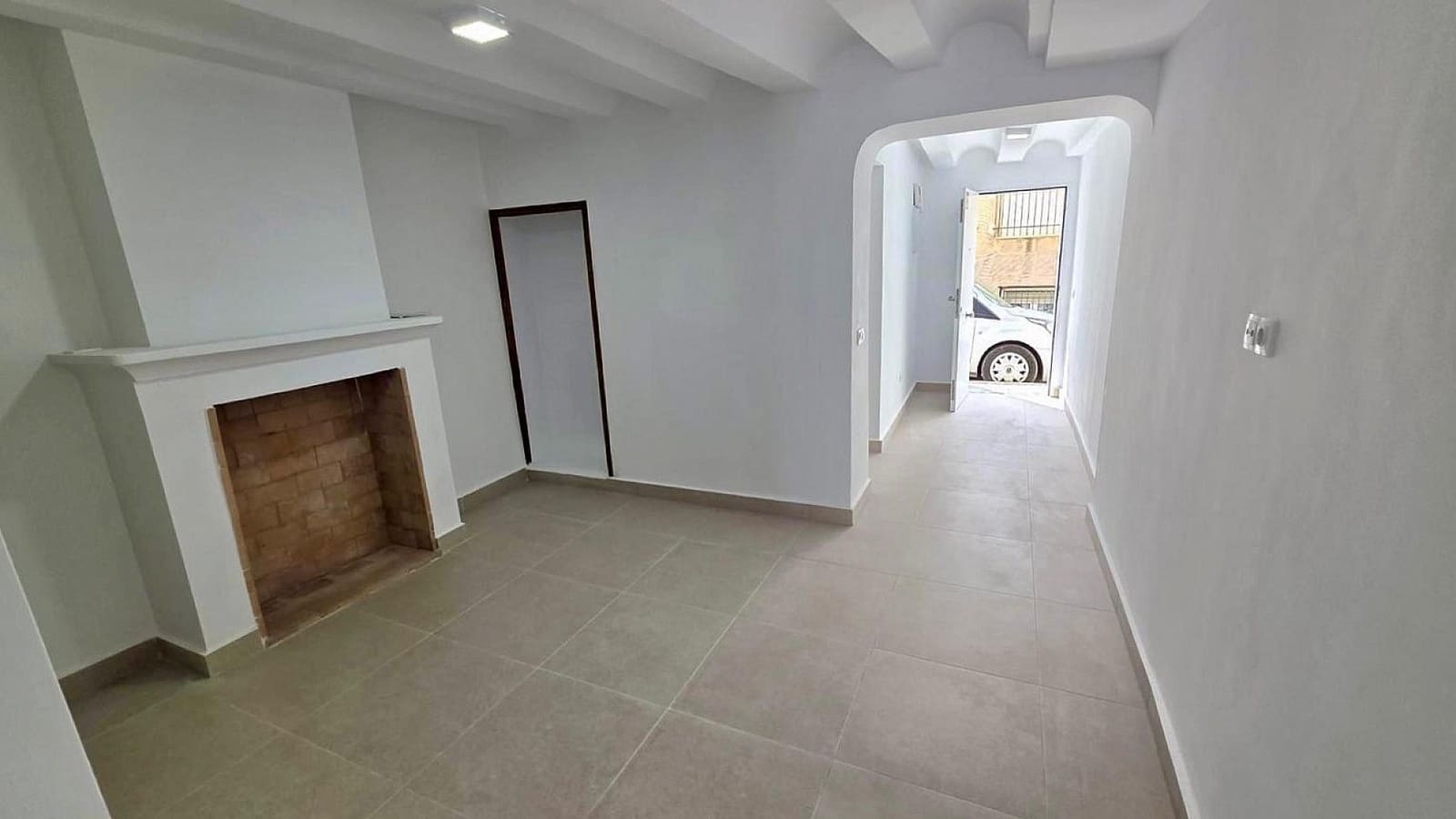 Townhouse for sale in Pinoso, Alicante photo 2