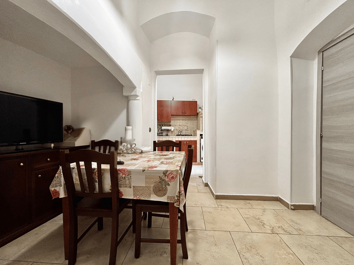 2 bedrooms historic apartment, 187 m² Bari, Bari (province) photo 4