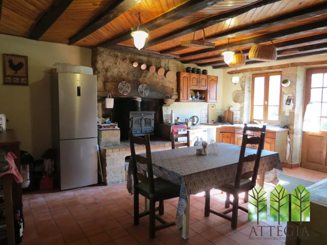 Charming 3-Bedroom Stone House with Garden, Outbuildings and Barn photo 5