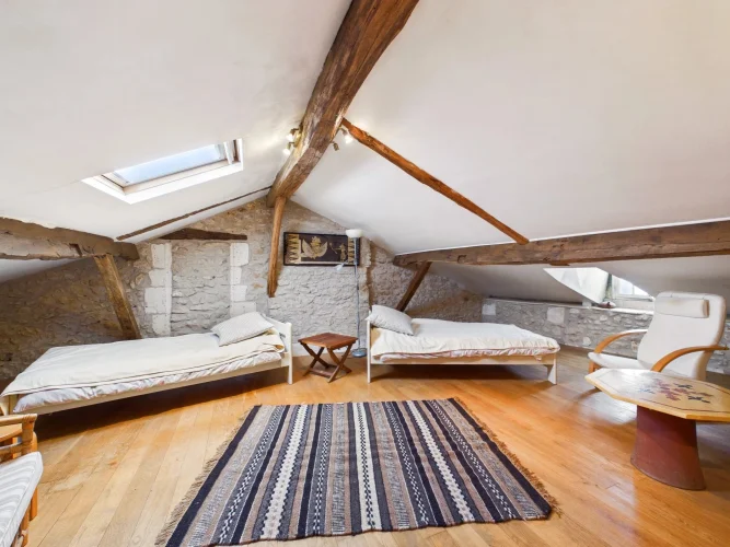 Spacious Four Bedroom Village Property. photo 5