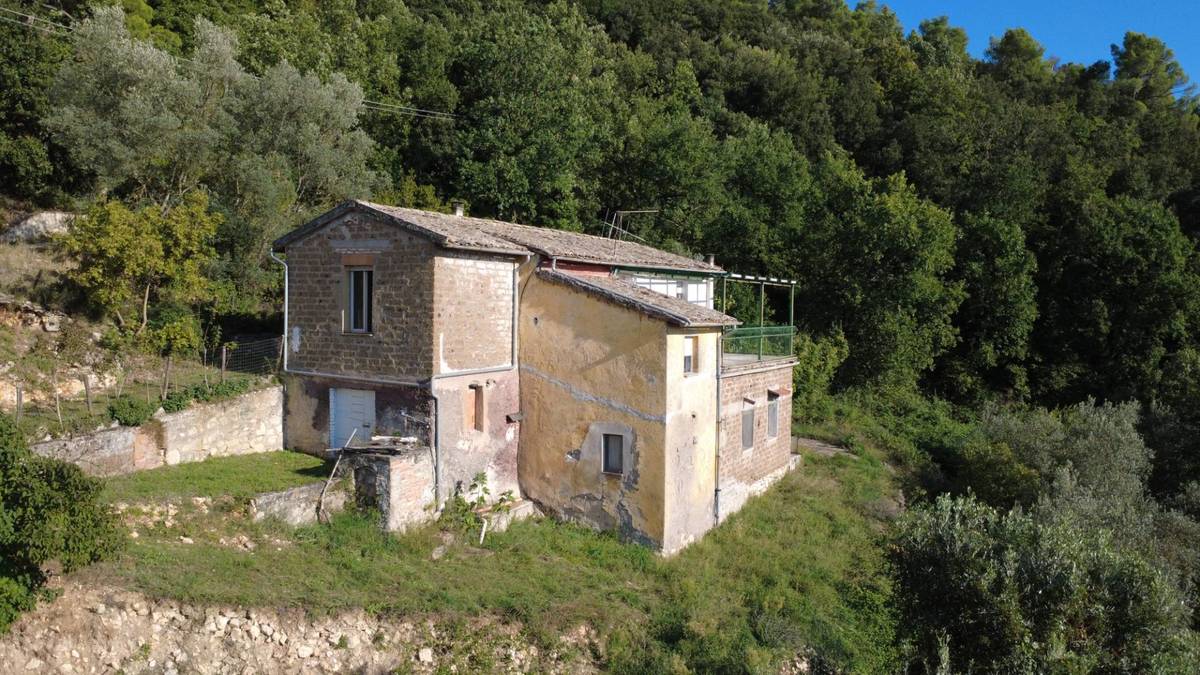 4 bedrooms villa, 180 m² Terni, Terni (province) photo 4