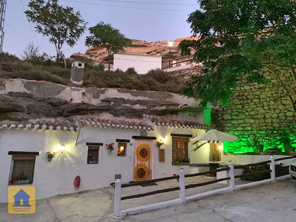 Cave house in Galera, Granada photo 3