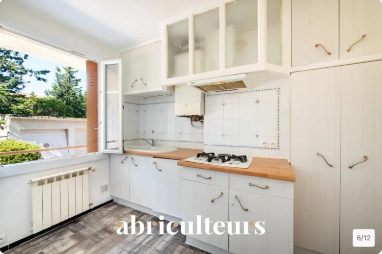Bright Apartment for Sale in Marseille 12th Arrondissement, Impasse De la Marionne photo 4
