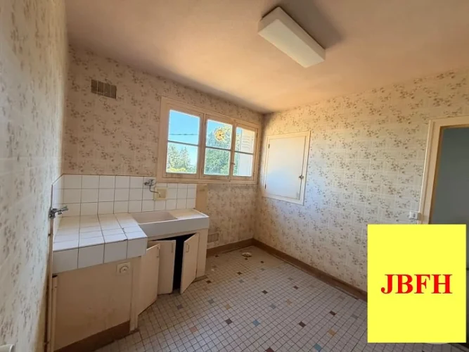 Semi-Detached Breezeblock and Slate Property(54 sqm), Situated in a Village, in the Area of la photo 4