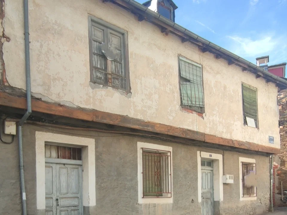 Villa in Calamocos, Leon province
