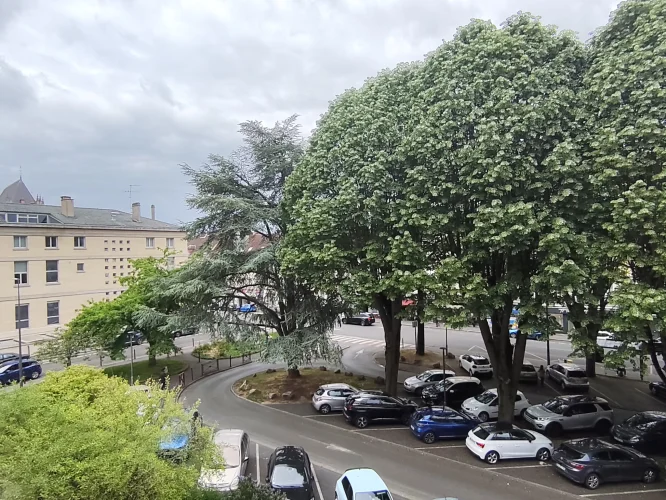 Superb 72M2 3-Bedroom Apartment, Completely Renovated with Tasteousness