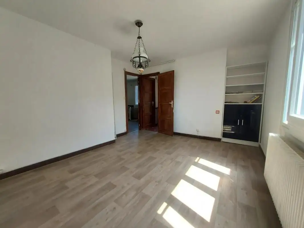 House for sale in Vierzon — 3 bedrooms, 81 m² photo 4