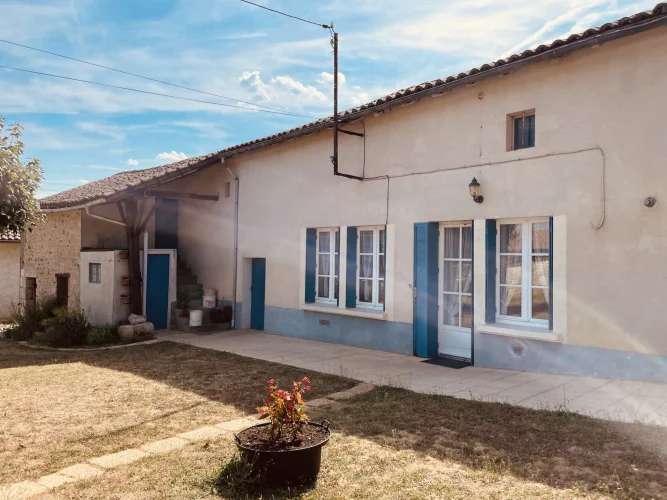 5 km from Ruffec, Authentic Detached Farmhouse in Need of Re