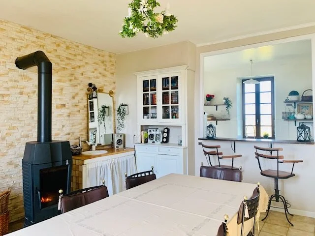 Stone House with Outbuilding on 5,500 m² of Land photo 4