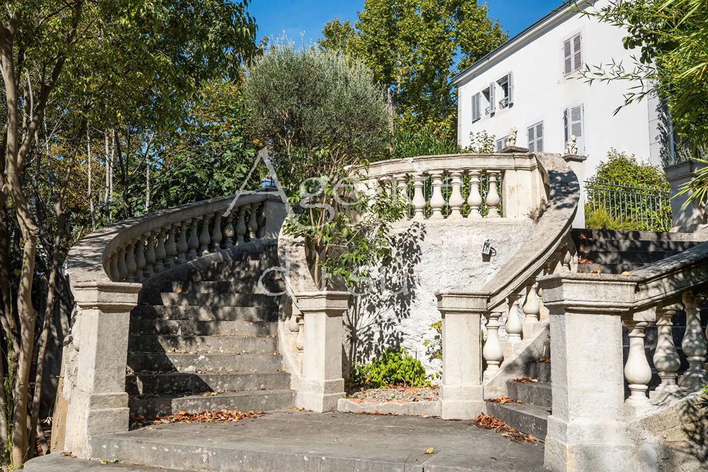 Apartment for sale in Marseille 11ème arrondissement — 2 bedrooms, 64 m²