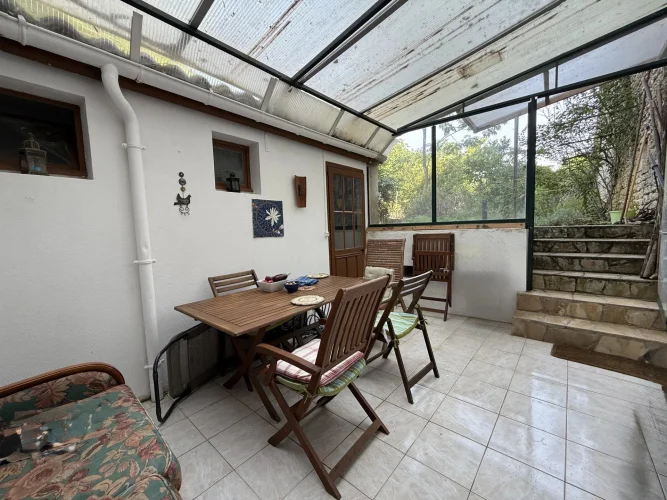Charming 4-Bedroom Townhouse in the Heart of Ruffec photo 3