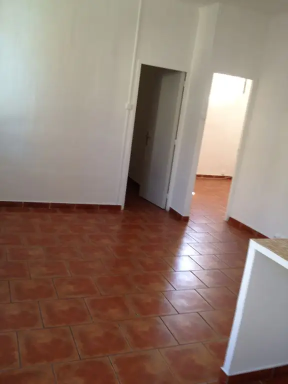 Apartment for sale in Marseille 4eme — 2 bedrooms, 34 m² photo 4