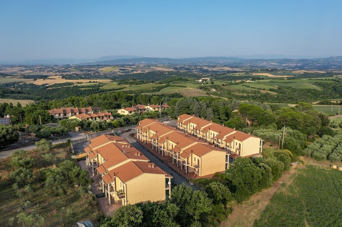 Property in Marsciano photo 3