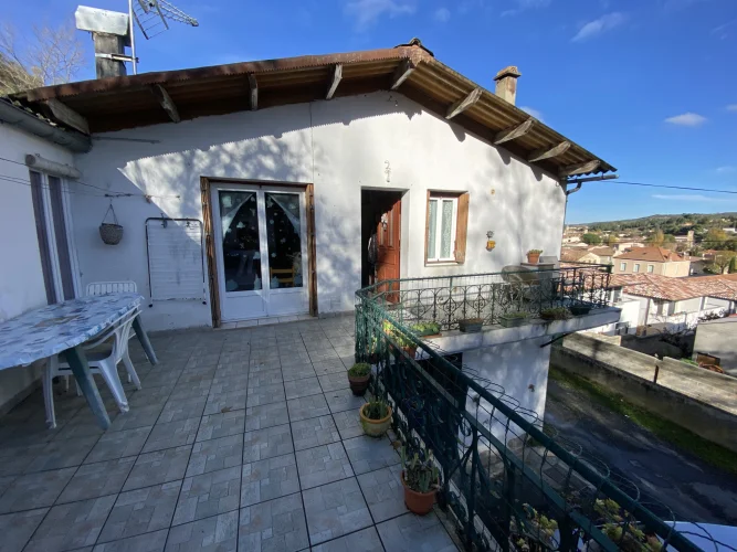 Limoux, Property Complex with Garages and Outbuildings