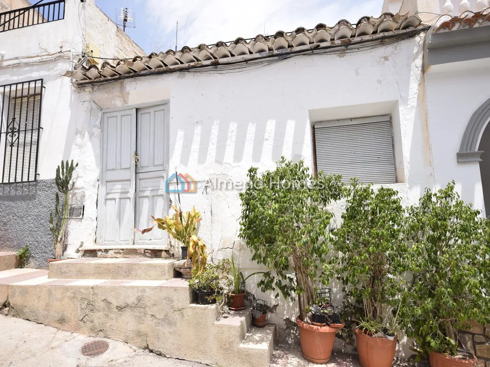 Town house in Cantoria, Almeria province