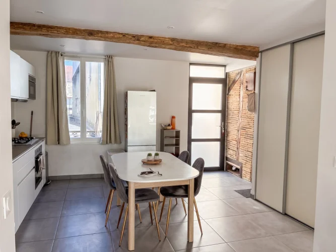 Contemporary Town House with Unique Charm - Downtown Bergerac photo 5