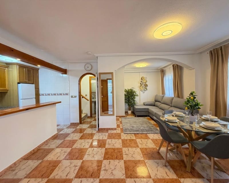 Villa for sale in Villamartin, Orihuela, Alicante photo 3