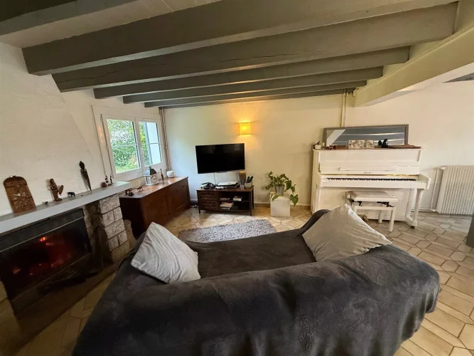 Under Offer - Beautiful 124m² Family House in Castagnède photo 3