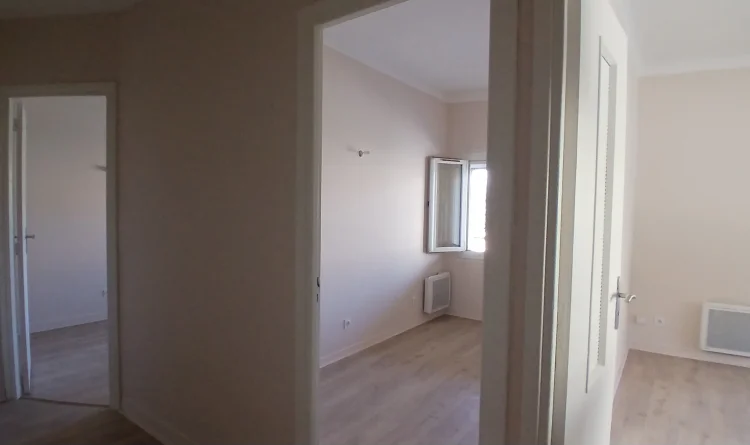 Fully Renovated Apartment on the Ground Floor with Courtyard and at Walking Distance from the Beach. photo 4