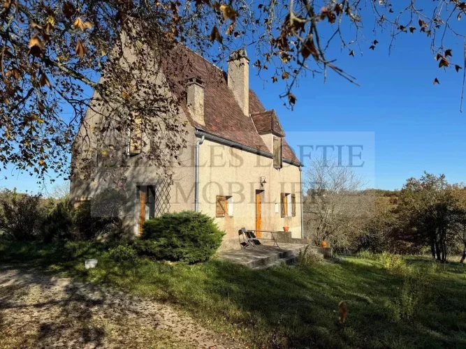 Pleasant Family Home with Garage, on 2.8 ha of Land Near Puy-L'evêque photo 2